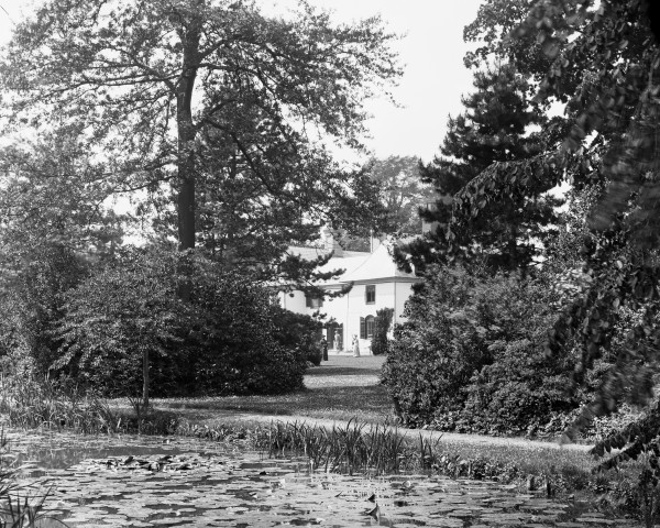 Plumpton House side view